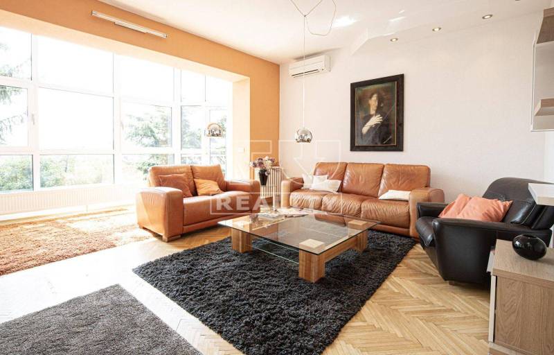 Bratislava - Staré Mesto Three bedroom apartment Rent reality Bratislava - Staré Mesto