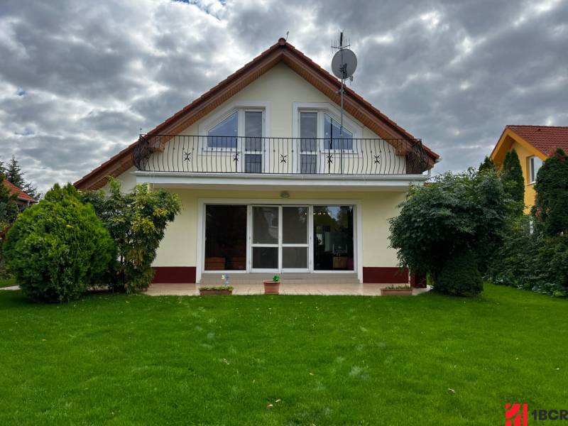 Sale Family house, Family house, Pri gaštanovej aleji, Bratislava - Ru