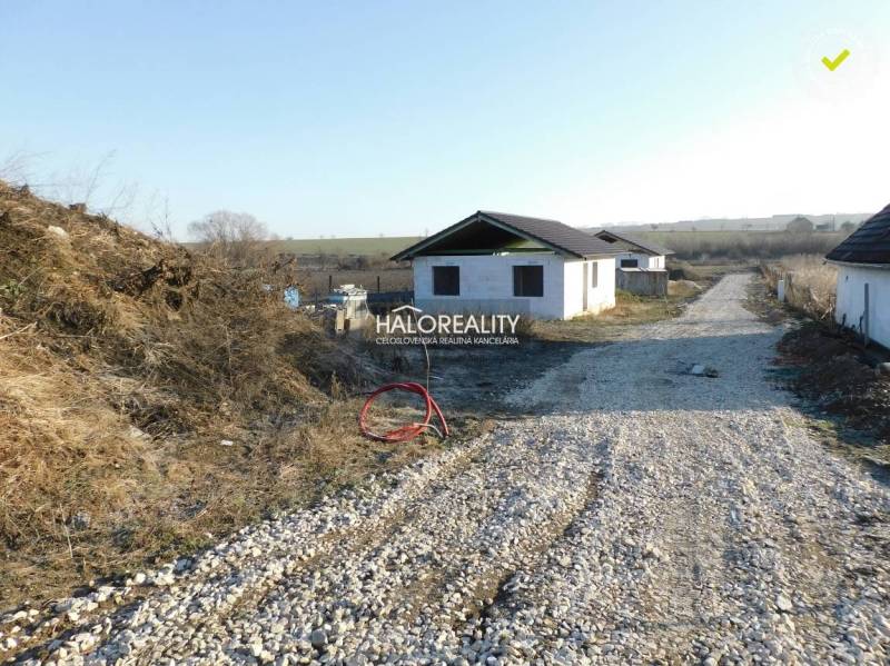 Malé Ripňany Land – for living Sale reality Topoľčany