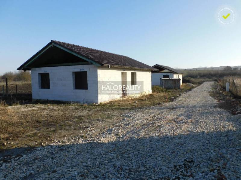 Malé Ripňany Land – for living Sale reality Topoľčany