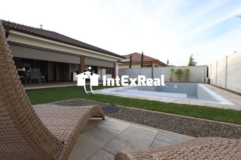 Pre náročných, vysnívaný domov na predaj, Veľký Meder, viac na: https://reality.intexreal.sk/