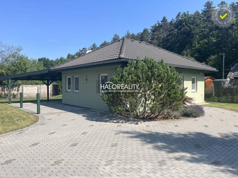 Veľké Uherce Cottage Sale reality Partizánske