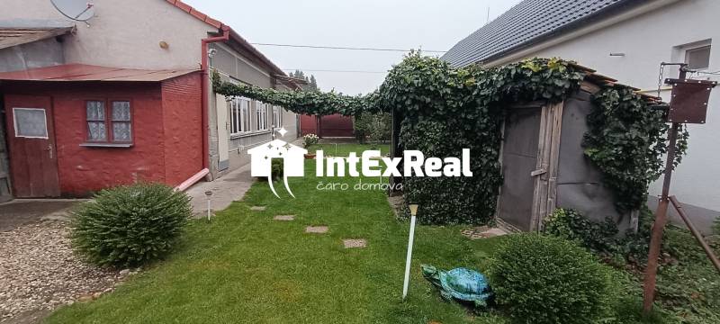 Vidiecky dom na predaj,  pozemok 20 á, Tomášikovo, viac na: https://reality.intexreal.sk/