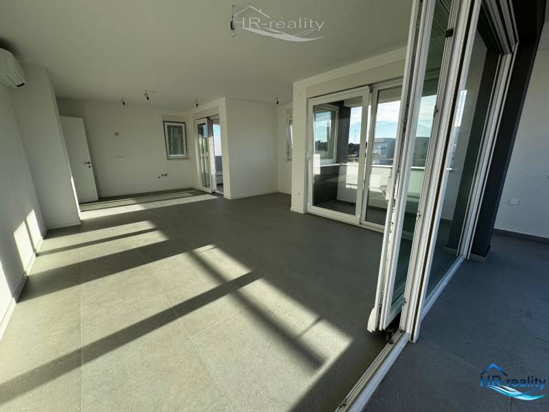 marlimat-nekretnine-prodaja-novalja-apartman-penthouse-2.jpg