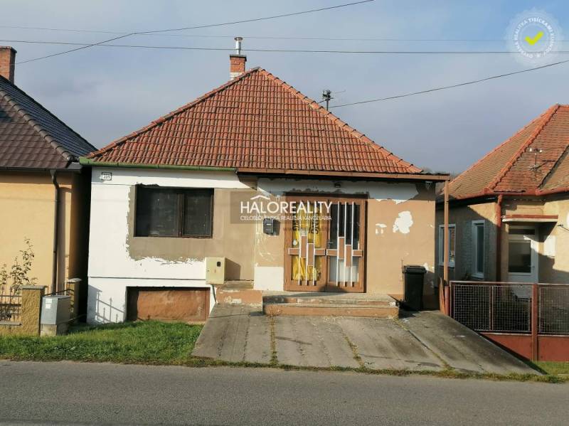 Hostie Family house Sale reality Zlaté Moravce