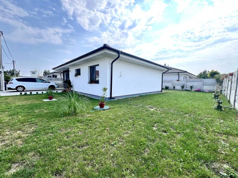 Kráľovičove Kračany Family house Rent reality Dunajská Streda