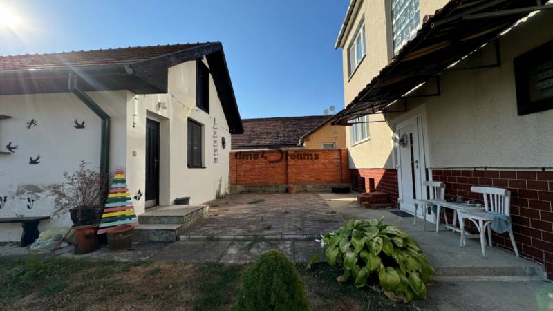 Lovce Family house Rent reality Zlaté Moravce