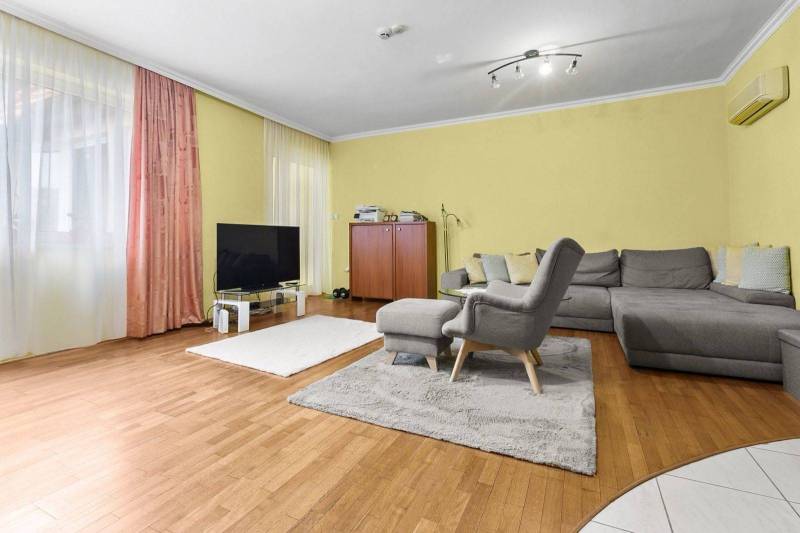 Dunajská Streda Four+ bedroom apartment Sale reality Dunajská Streda