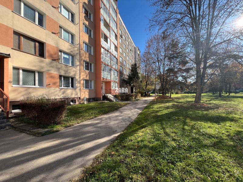 Košice - mestská časť Nad jazerom One bedroom apartment Sale reality Košice - Nad Jazerom